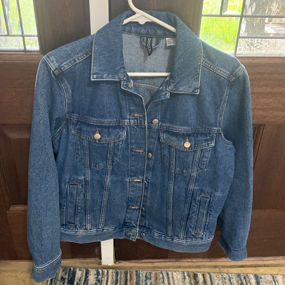 Divided brand blue jean jacket with pockets. Excellent condition.